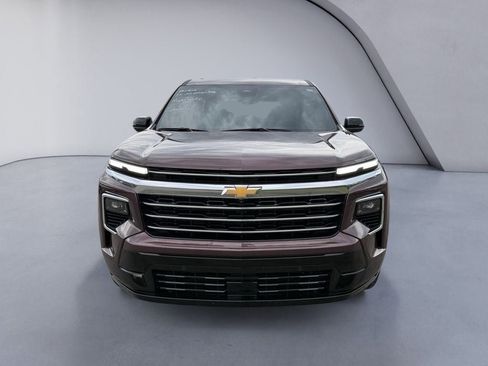 Used 2025 Chevrolet Traverse High Country w/ LPO, Floor Liner Package FWD image 8