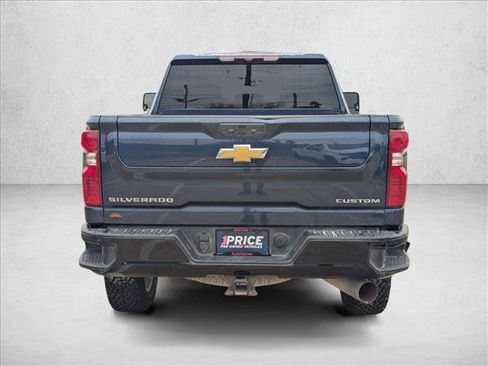Used 2023 Chevrolet Silverado 2500 Custom w/ Custom Value Package image 6