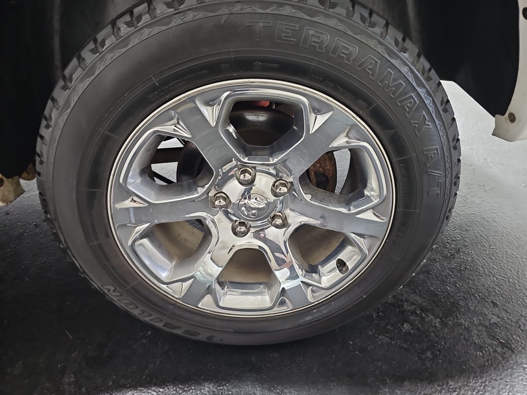 Used 2017 RAM 1500 Laramie w/ Convenience Group AWD/4WD image 32