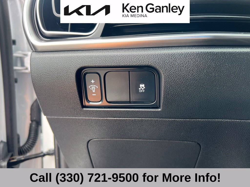 Certified 2026 Kia Sorento LX FWD image 27