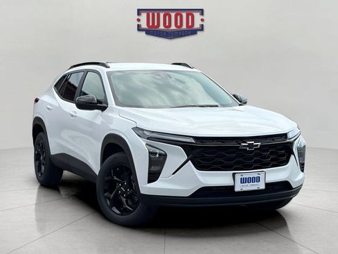 New 2026 Chevrolet Trax LT w/ Driver Confidence Package FWD image 1
