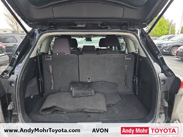 Used 2020 Toyota Highlander L FWD image 17