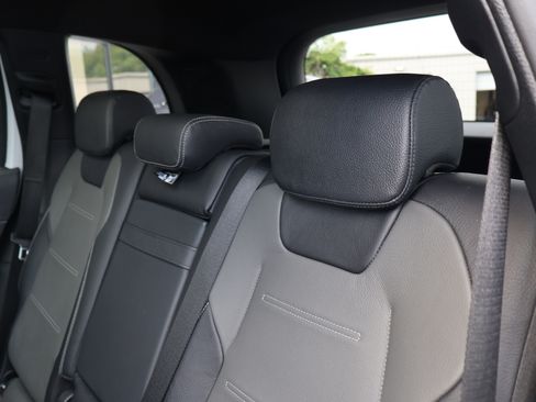 Used 2020 Mercedes-Benz GLB 250 4MATIC w/ AMG Line image 17