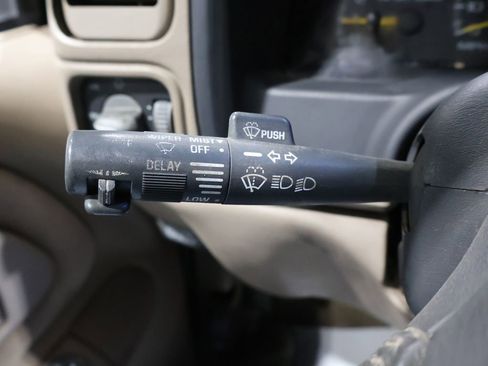 Used 1999 GMC Suburban 4WD w/ Marketing Opt Pkg 3 image 27