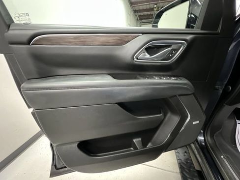 Certified 2022 Chevrolet Tahoe Z71 w/ Luxury Package AWD/4WD image 22
