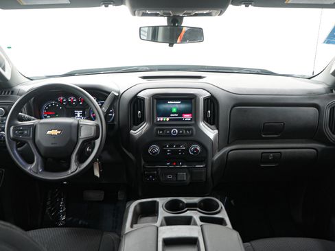 Used 2020 Chevrolet Silverado 1500 Custom w/ Custom Value Package image 15