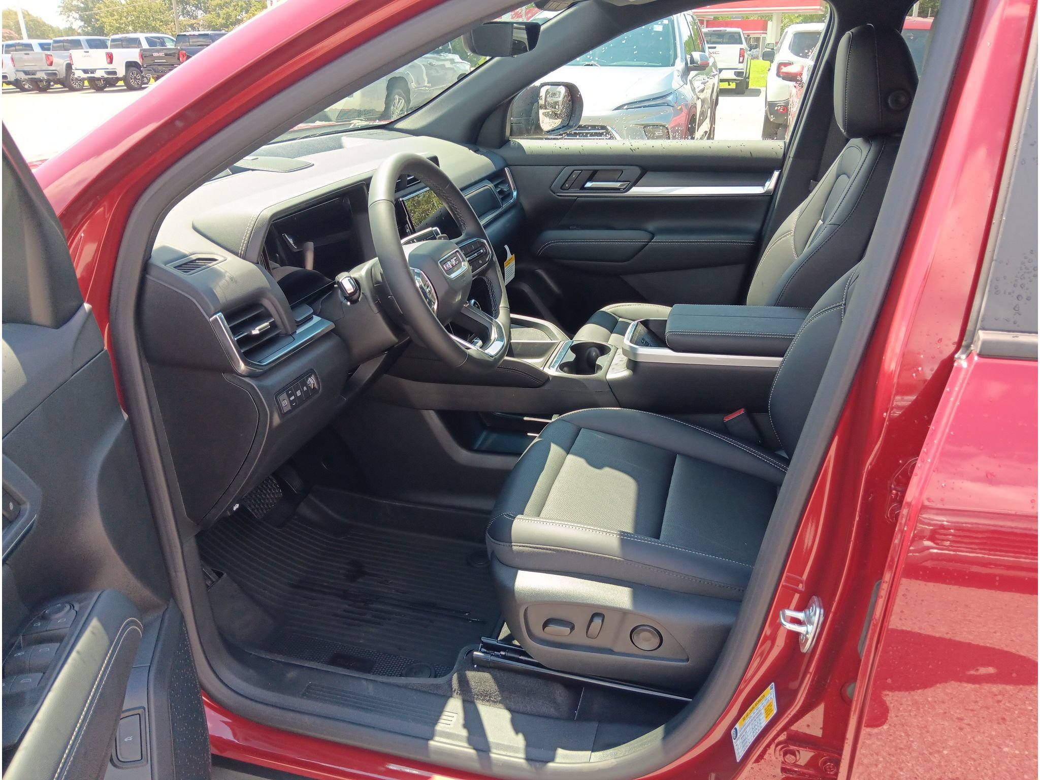 New 2027 GMC Terrain Elevation w/ Elevation Premium Package FWD image 7