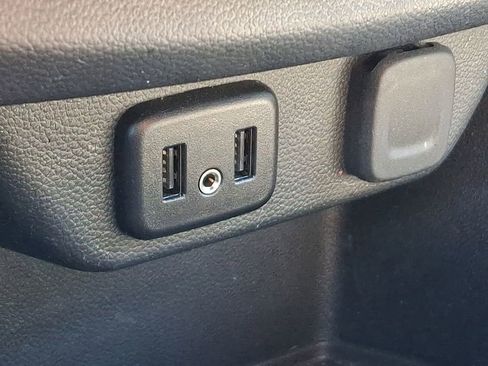 Certified 2024 Chevrolet Traverse LT w/ Rear Camera Mirror Package image 25