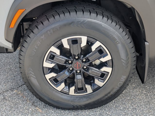 Used 2024 Nissan Frontier PRO-4X w/ Off-Road Protection Package AWD/4WD image 13