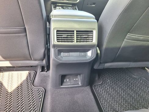 Used 2026 Volkswagen Atlas Cross Sport SEL Premium R-Line AWD/4WD image 10