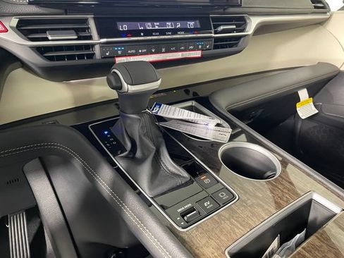New 2026 Toyota Sienna Platinum AWD/4WD image 6