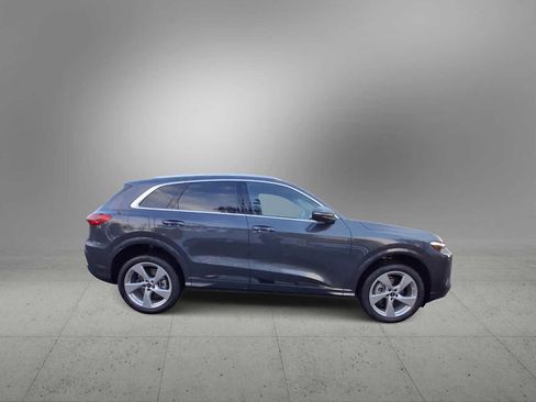 New 2025 Audi Q5 Premium Plus image 9