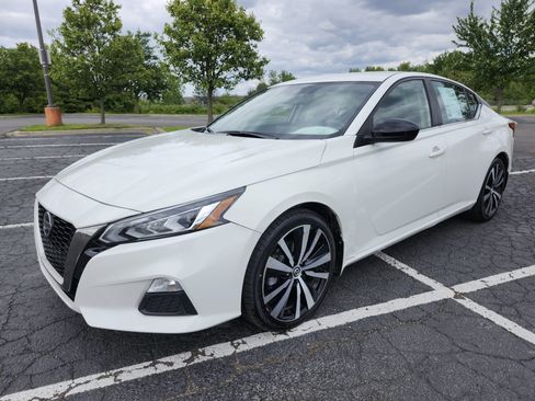 Used 2022 Nissan Altima 2.5 SR FWD image 7