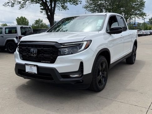 Certified 2026 Honda Ridgeline Black Edition image 8
