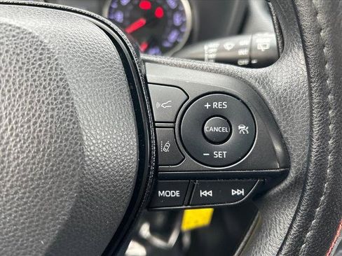 Used 2019 Toyota RAV4 LE image 23