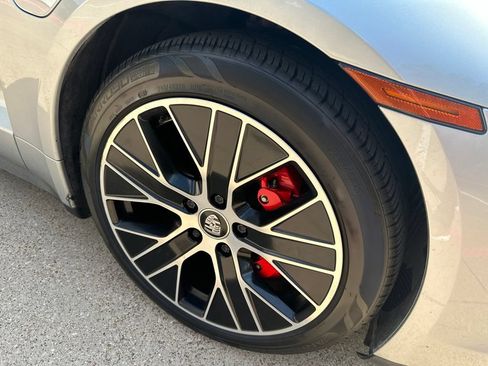 Used 2021 Porsche Taycan 4S AWD/4WD image 14