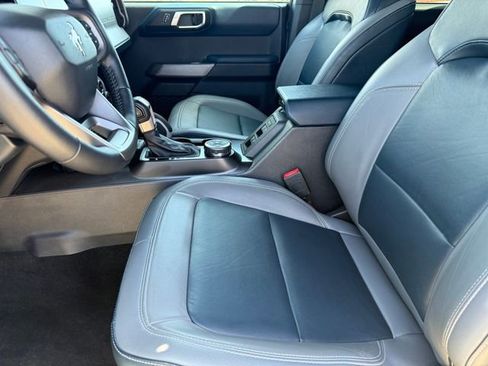 Used 2022 Ford Bronco Outer Banks image 9