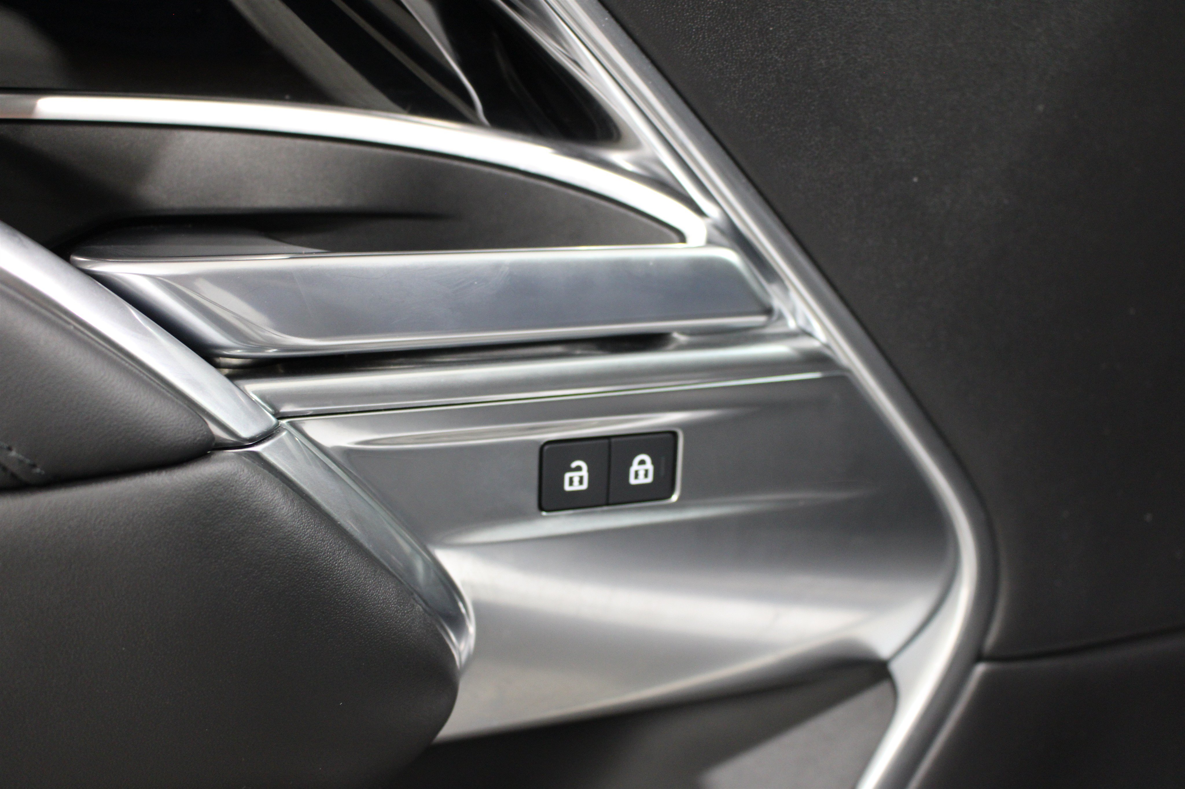 Used 2024 Land Rover Range Rover SE AWD/4WD image 7