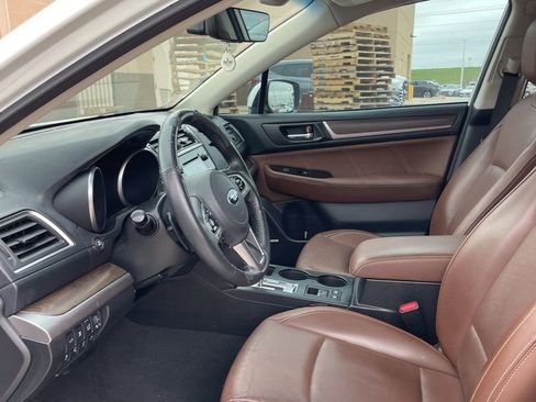 Used 2017 Subaru Outback 3.6R Touring w/ Popular Package #5A image 2