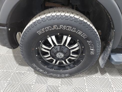 Used 2014 Ford F150 FX4 w/ Equipment Group 402A Luxury image 6