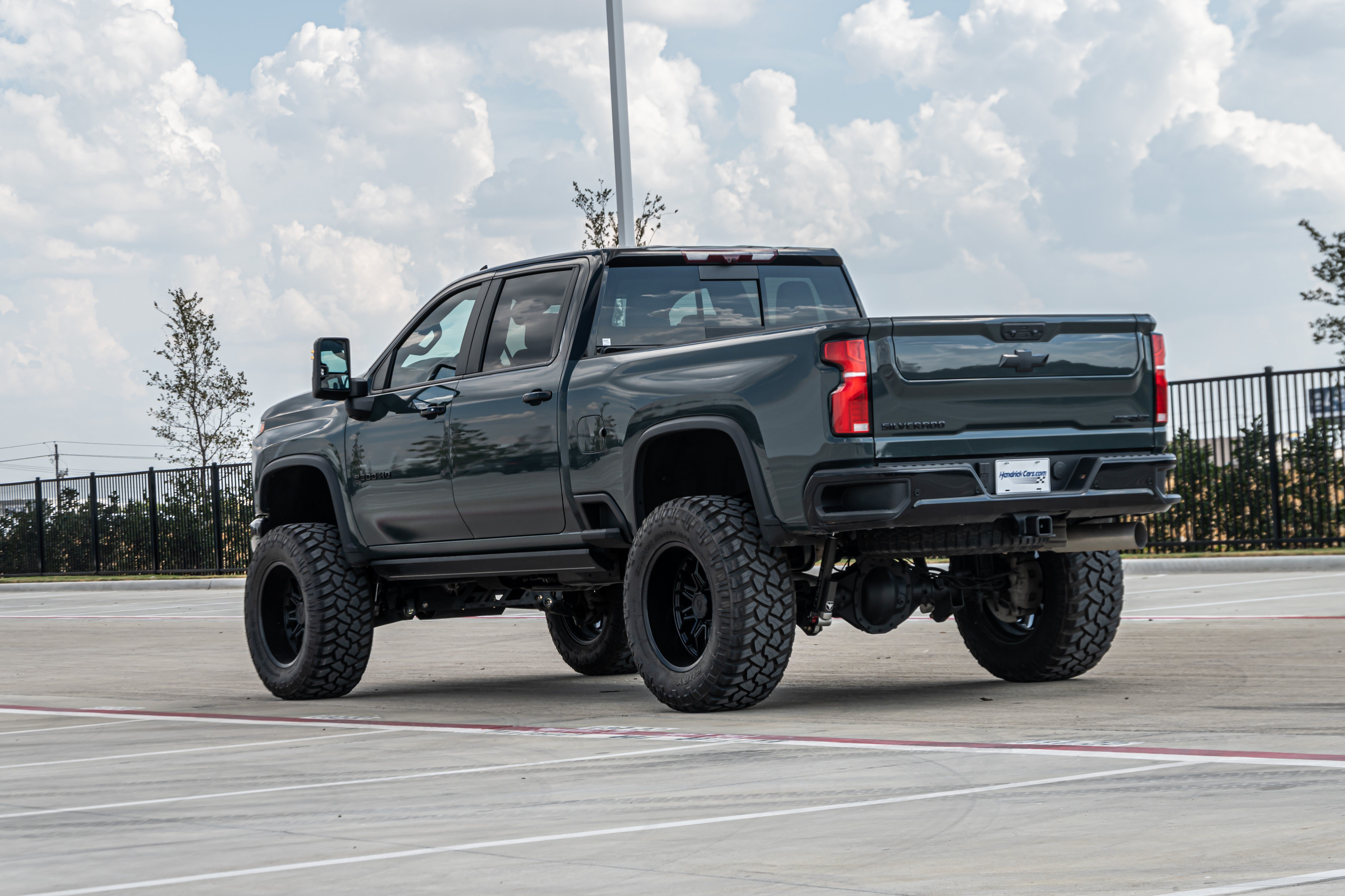 Used 2026 Chevrolet Silverado 2500 ZR2 AWD/4WD image 7