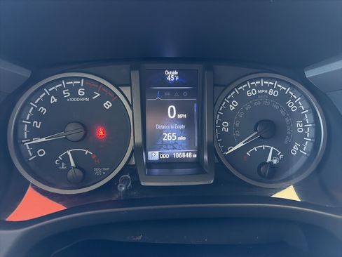 Used 2020 Toyota Tacoma TRD Sport w/ Blackout Package image 31