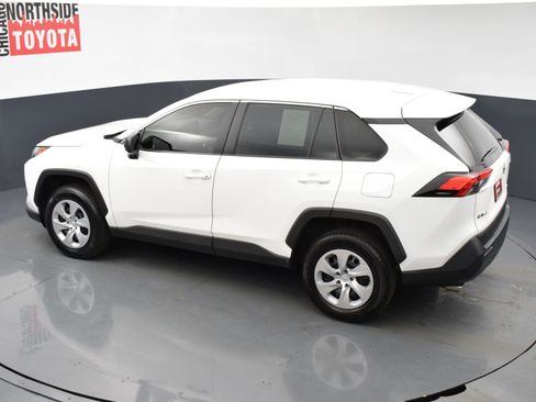 Used 2024 Toyota RAV4 LE AWD/4WD image 18