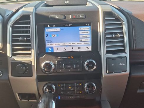 Used 2019 Ford F150 King Ranch w/ Equipment Group 601A Luxury AWD/4WD image 21