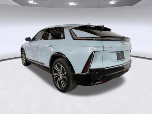 Certified 2024 Cadillac Lyriq Luxury RWD image 2