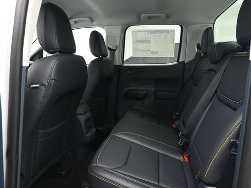 New 2025 Ford Maverick Lobo image 18