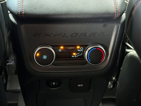 Used 2025 Ford Explorer ST-Line AWD/4WD image 19