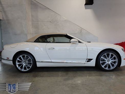 Used 2022 Bentley Continental GT AWD/4WD image 48