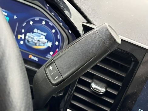 Used 2024 Chevrolet Silverado 2500 LT w/ Convenience Package image 11