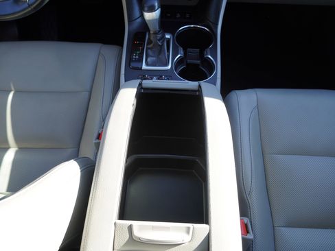 Certified 2019 Toyota Highlander Limited image 39