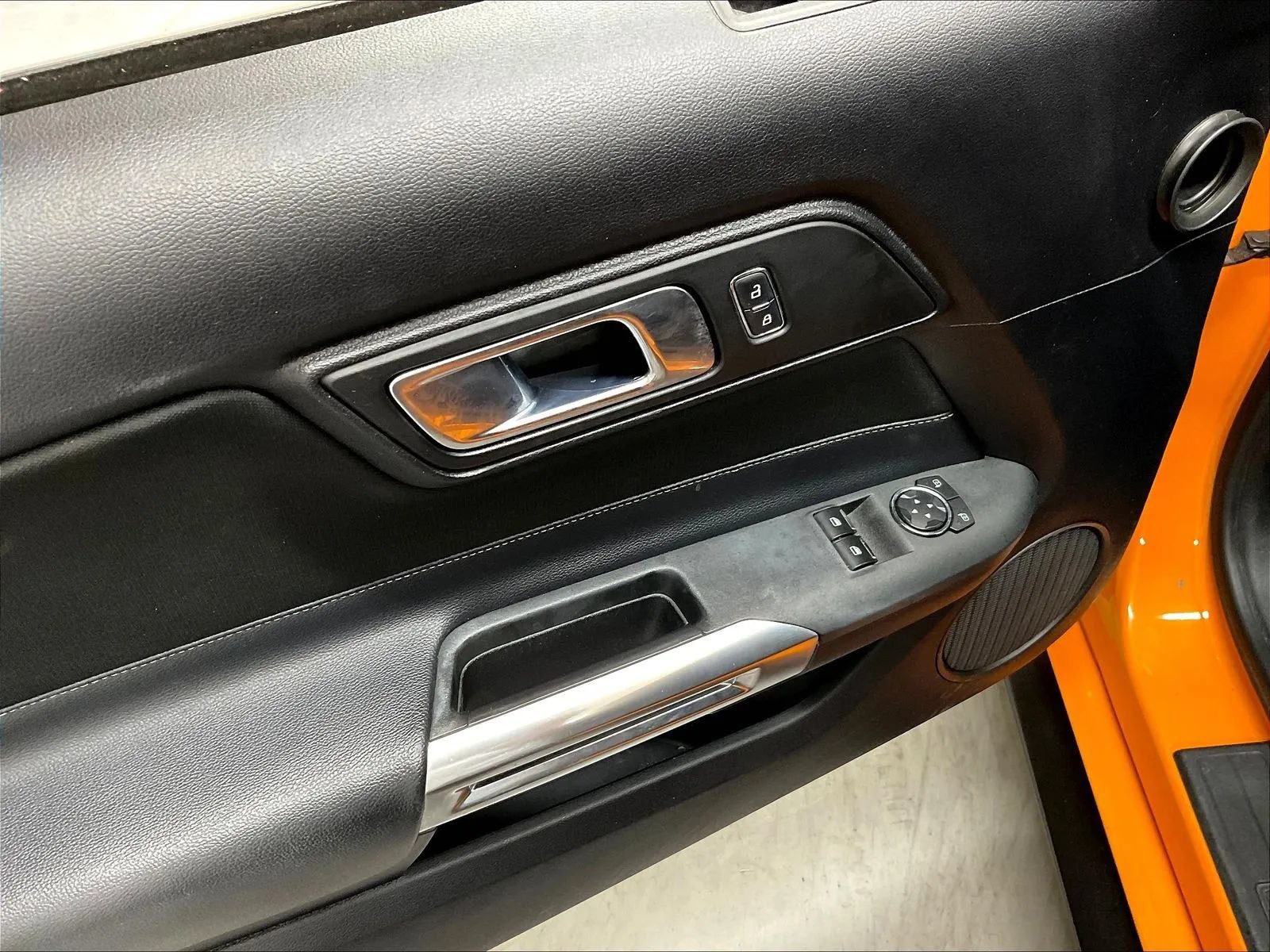 Used 2018 Ford Mustang Coupe RWD image 42