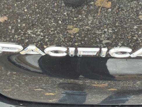 Used 2020 Chrysler Pacifica Touring-L Plus image 24