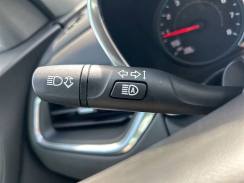 Used 2024 Chevrolet Equinox LT image 28