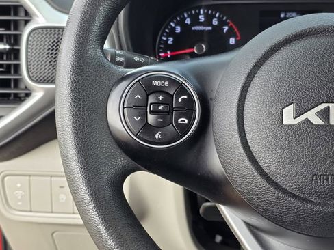 Used 2022 Kia Soul LX image 22