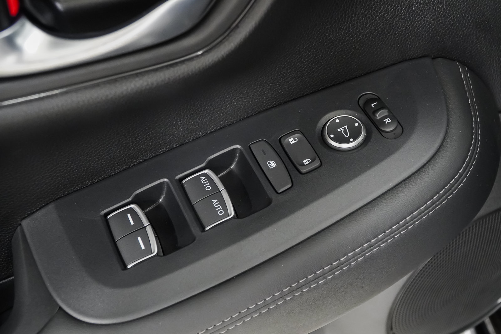 New 2027 Honda HR-V EX-L image 15