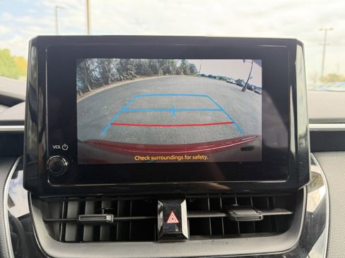 Used 2024 Toyota Corolla LE image 27