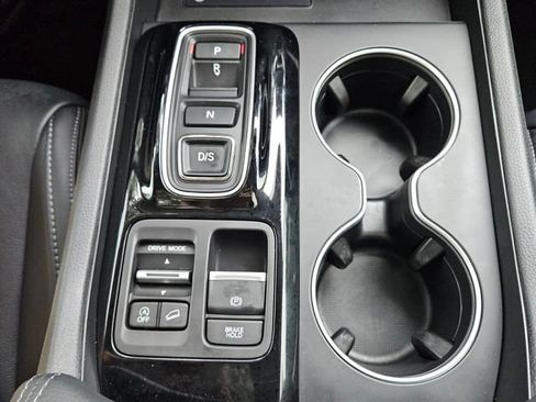 Used 2025 Honda Pilot Touring image 21