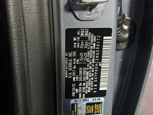 Used 2022 Kia Telluride S image 42