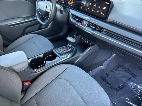 Used 2025 Kia K4 FWD image 18