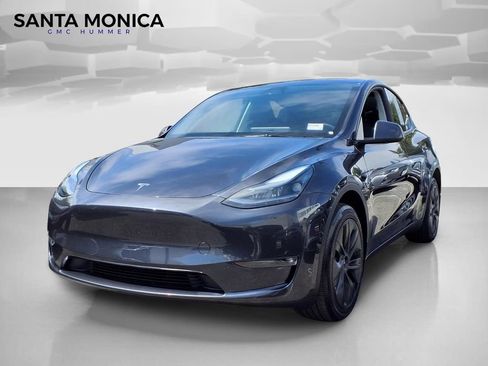 Used 2025 Tesla Model Y Long Range AWD/4WD image 1