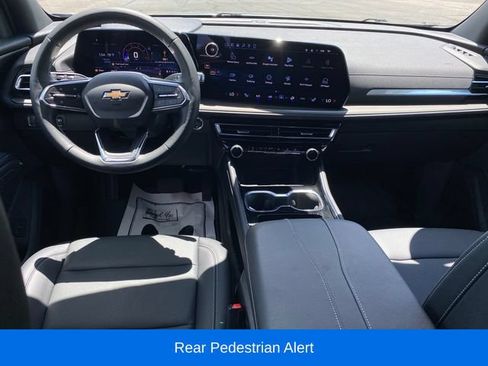 Certified 2025 Chevrolet Traverse LT w/ Driver Confidence Package AWD/4WD image 5