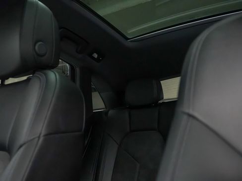 Certified 2021 Porsche Macan image 36