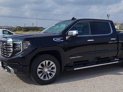 New 2026 GMC Sierra 1500 Denali w/ Technology Package image 3