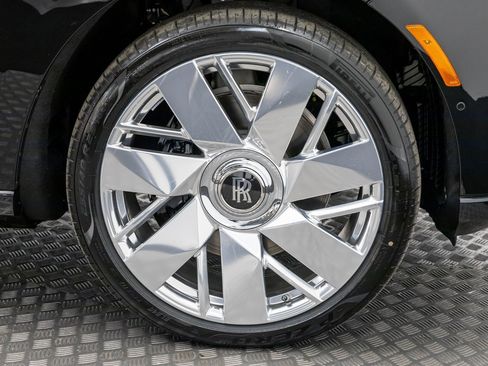 New 2026 Rolls-Royce Cullinan image 47