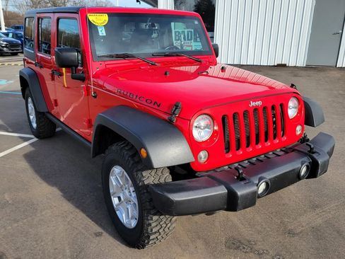 Used 2016 Jeep Wrangler Unlimited Rubicon w/ Dual Top Group AWD/4WD image 13