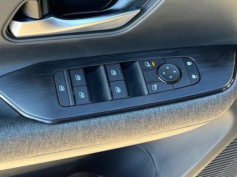 New 2026 Nissan Kicks SV w/ Cold Weather Package AWD/4WD image 9
